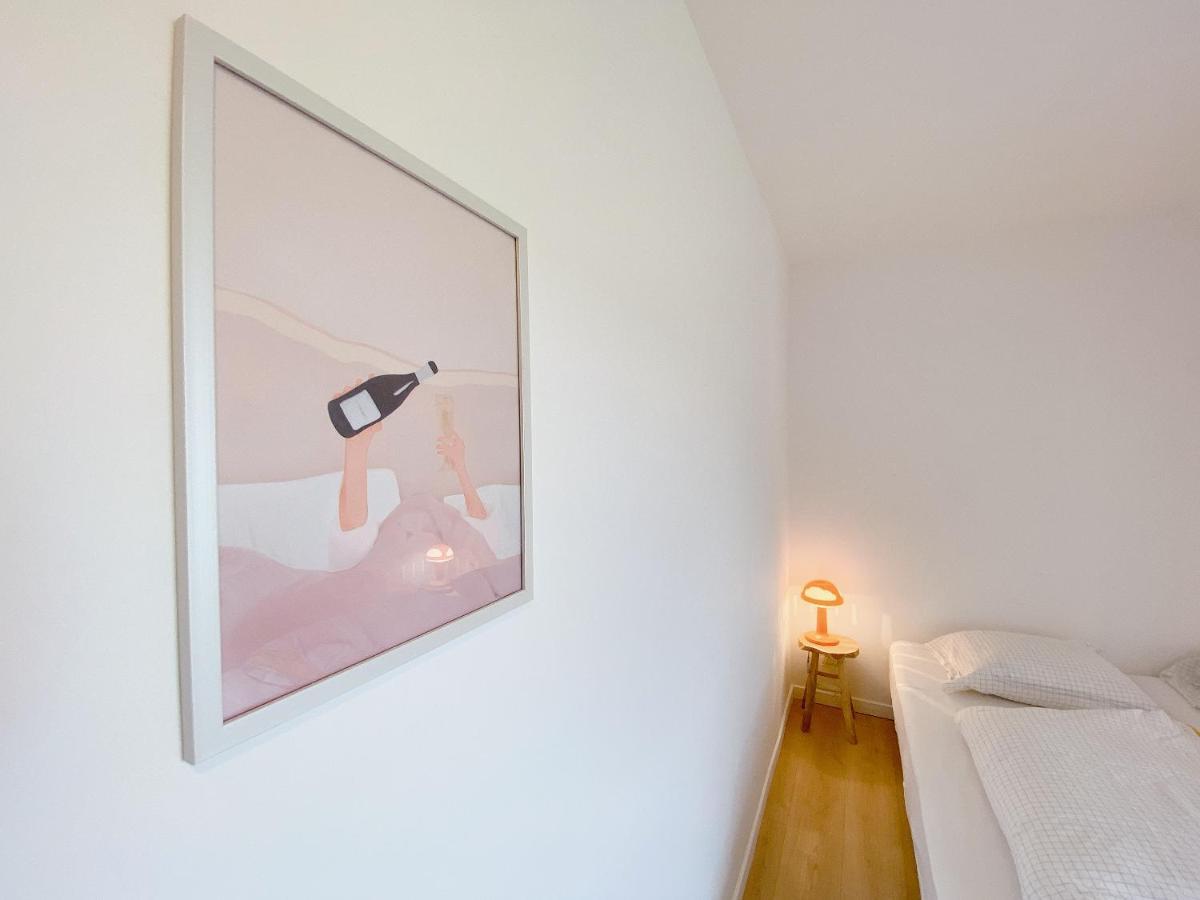 Le Velo Rouge - Airco & Parking Apartment